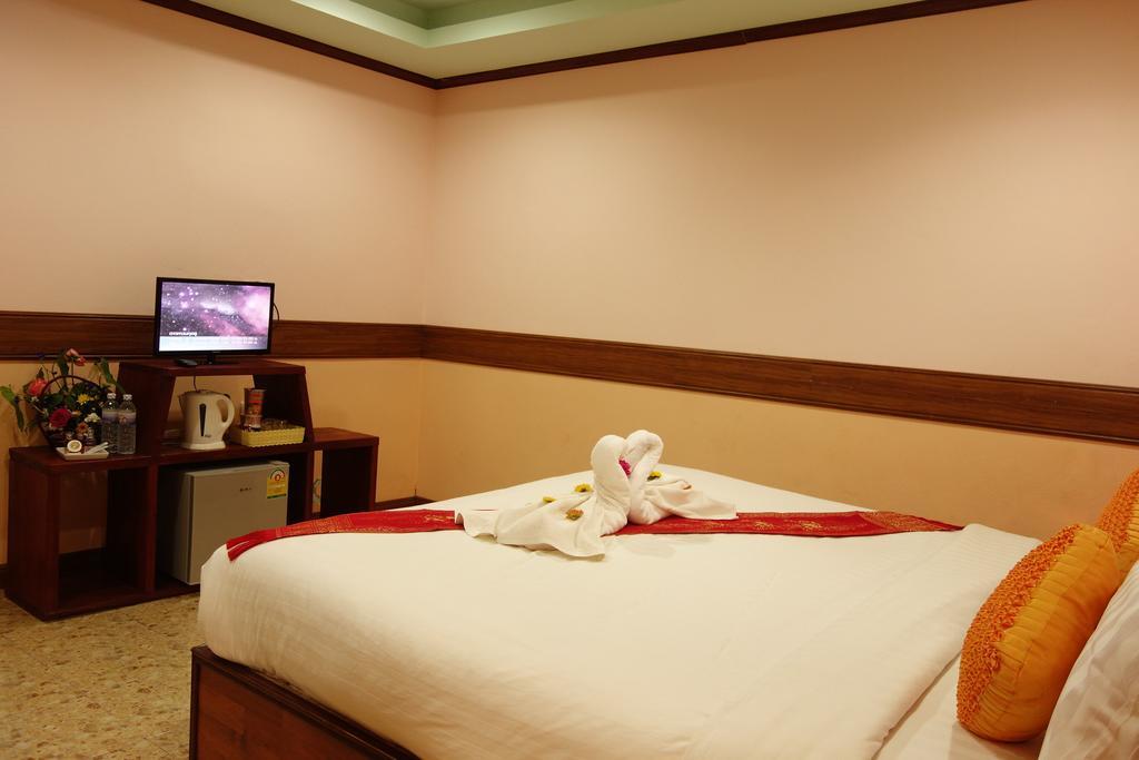 แอร์พอร์ต ภูเก็ต การ์เดน รีสอร์ต Hotel ถลาง ภายนอก รูปภาพ